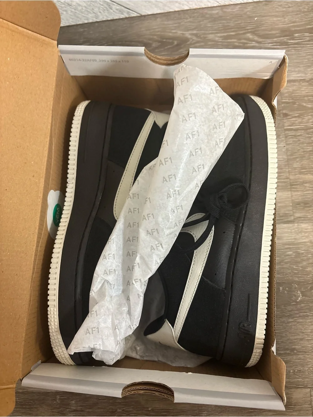 Nike | Air Force 1 Black And Bone Low-Top Sneakers Size 6.5Y